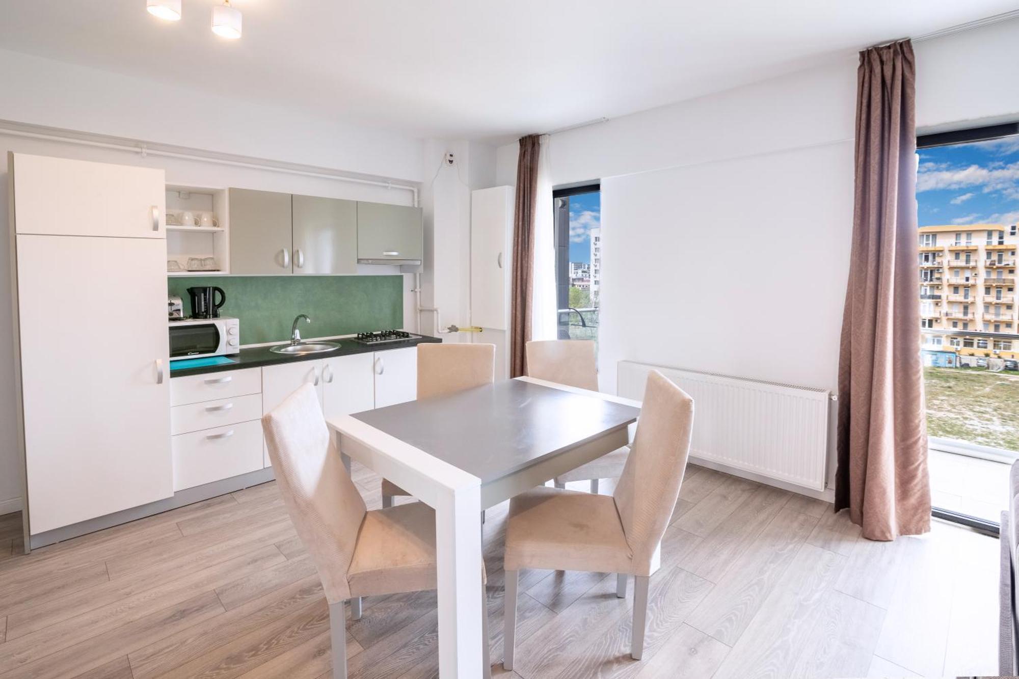 Miramare Residence Aparthotel Năvodari Екстериор снимка
