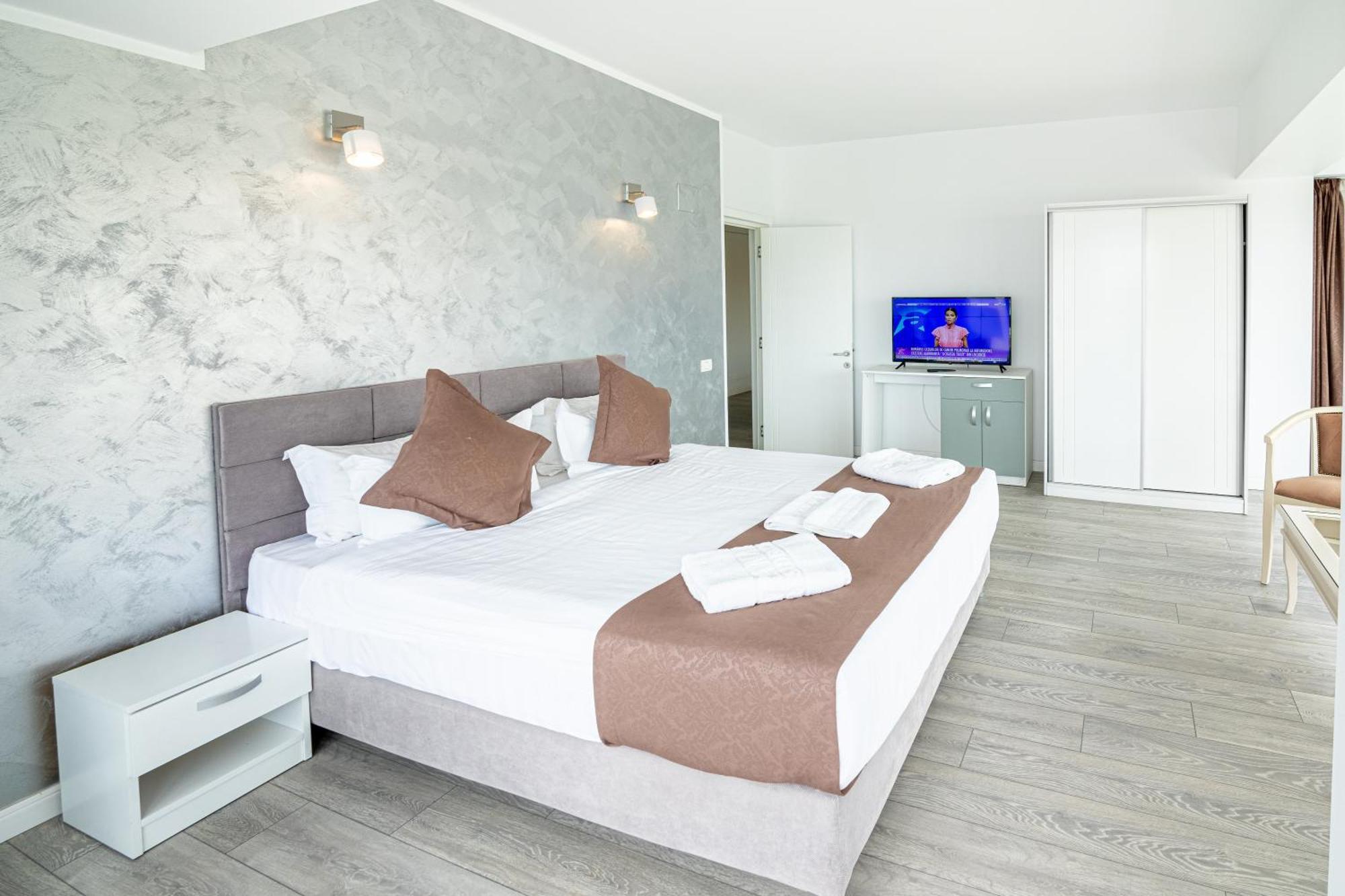 Miramare Residence Aparthotel Năvodari Екстериор снимка