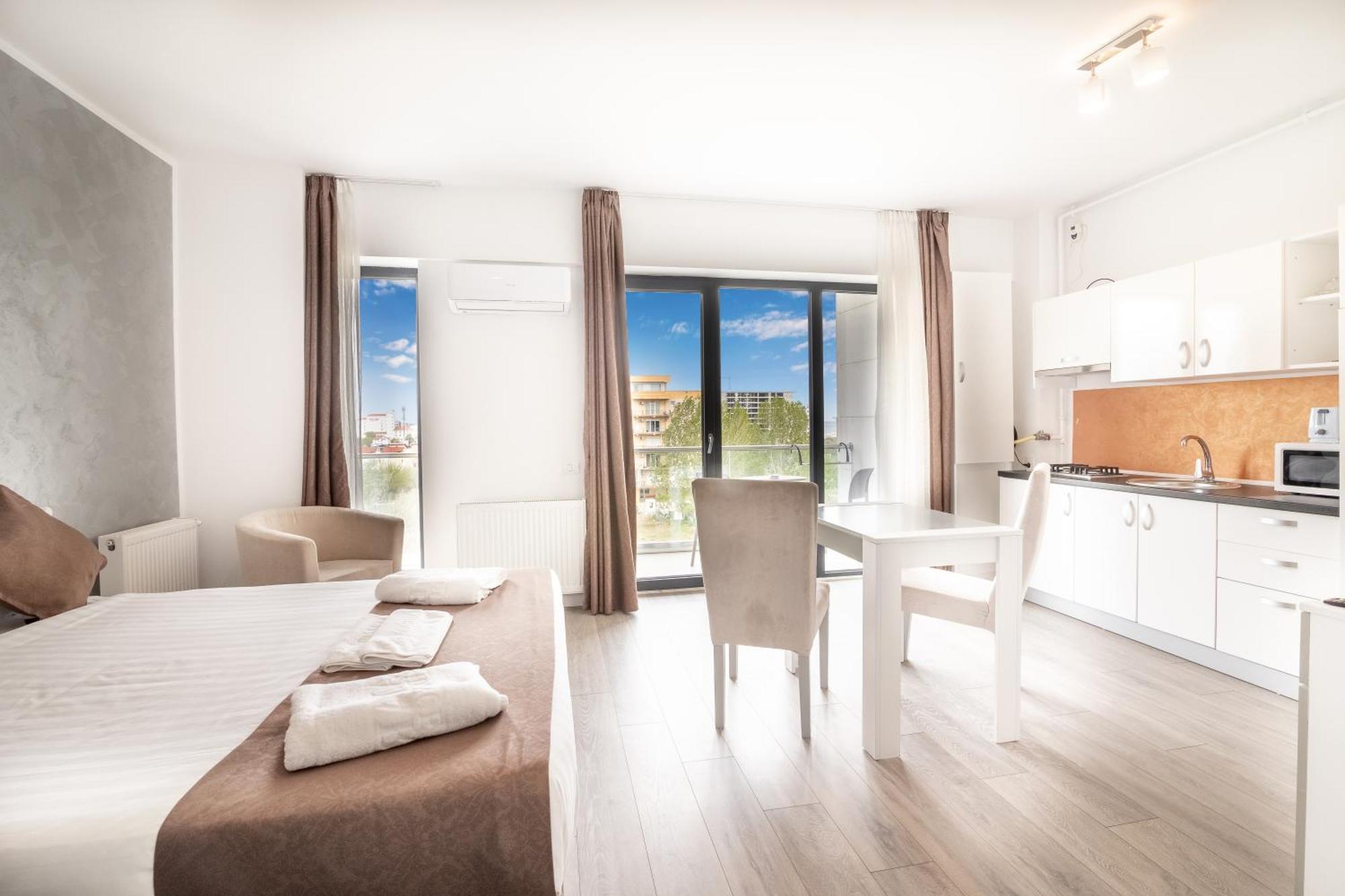Miramare Residence Aparthotel Năvodari Екстериор снимка