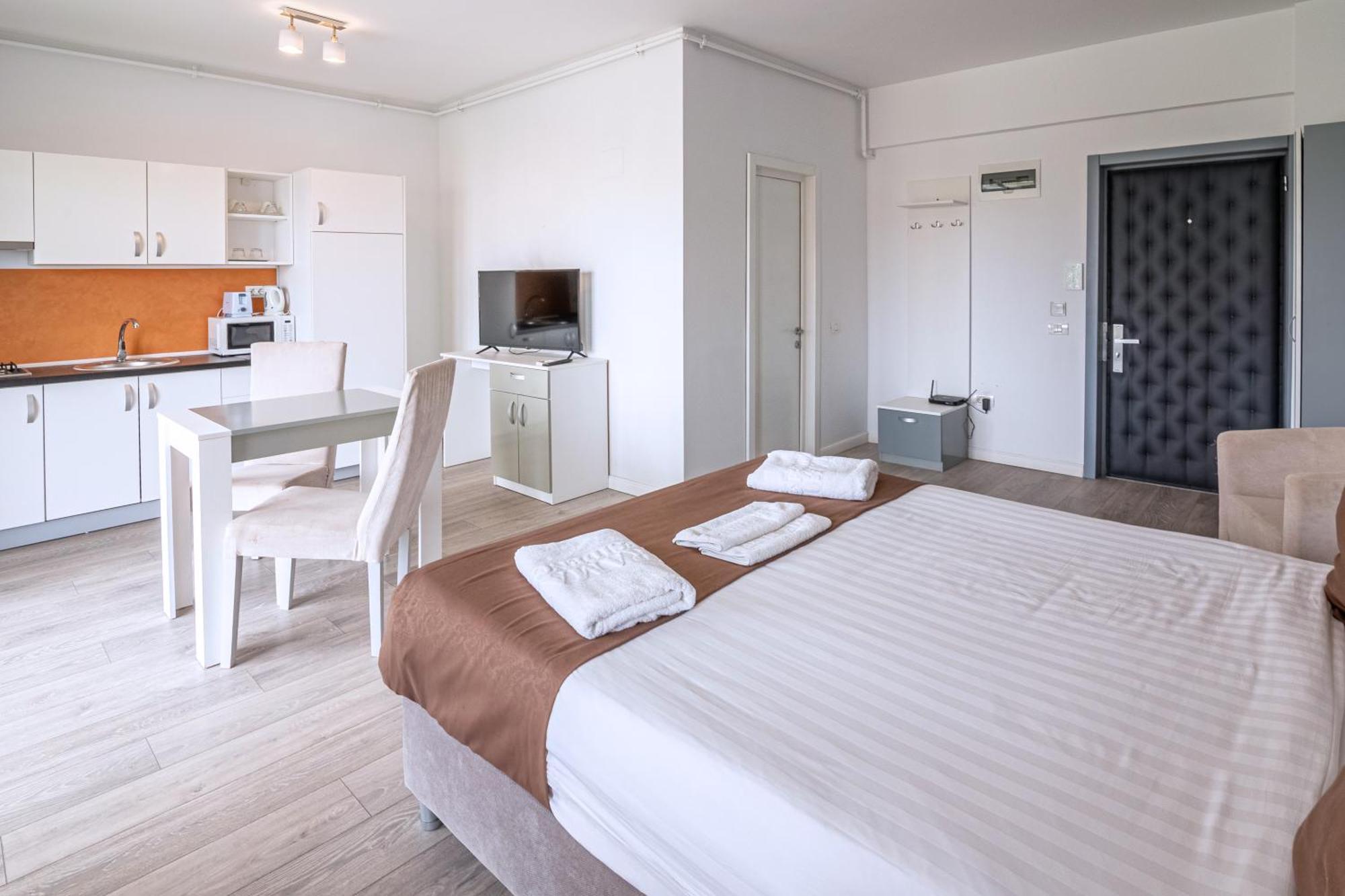 Miramare Residence Aparthotel Năvodari Екстериор снимка