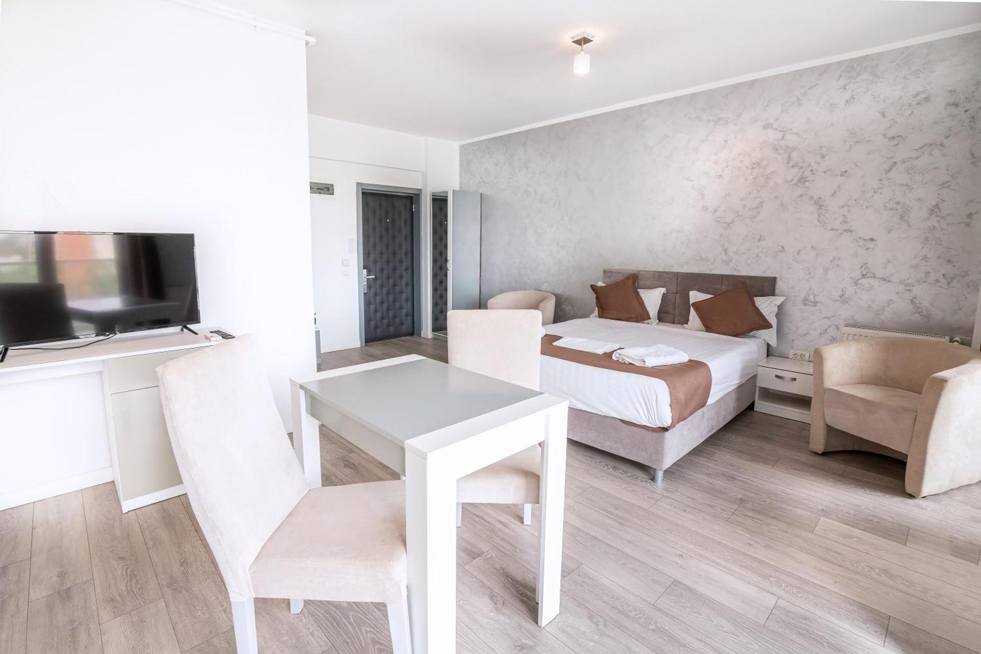 Miramare Residence Aparthotel Năvodari Екстериор снимка