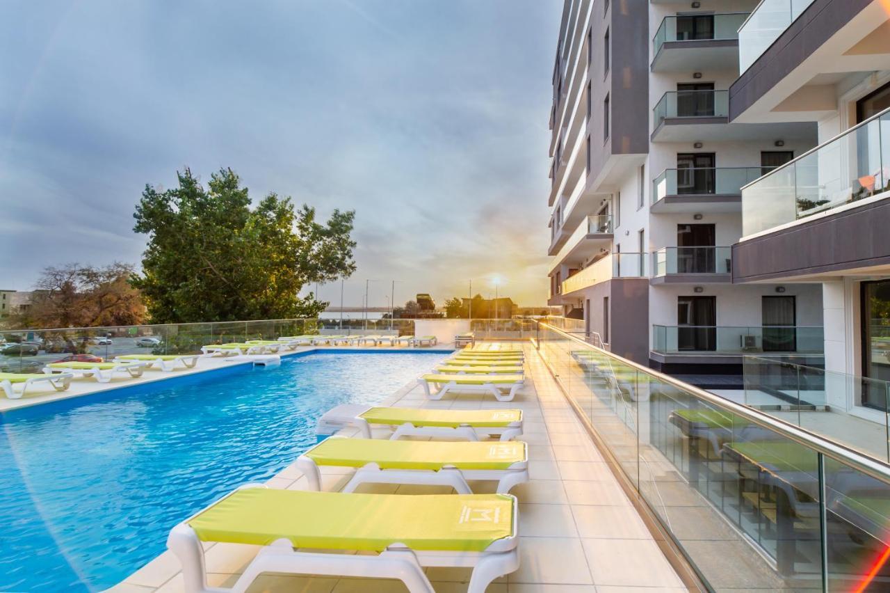 Miramare Residence Aparthotel Năvodari Екстериор снимка